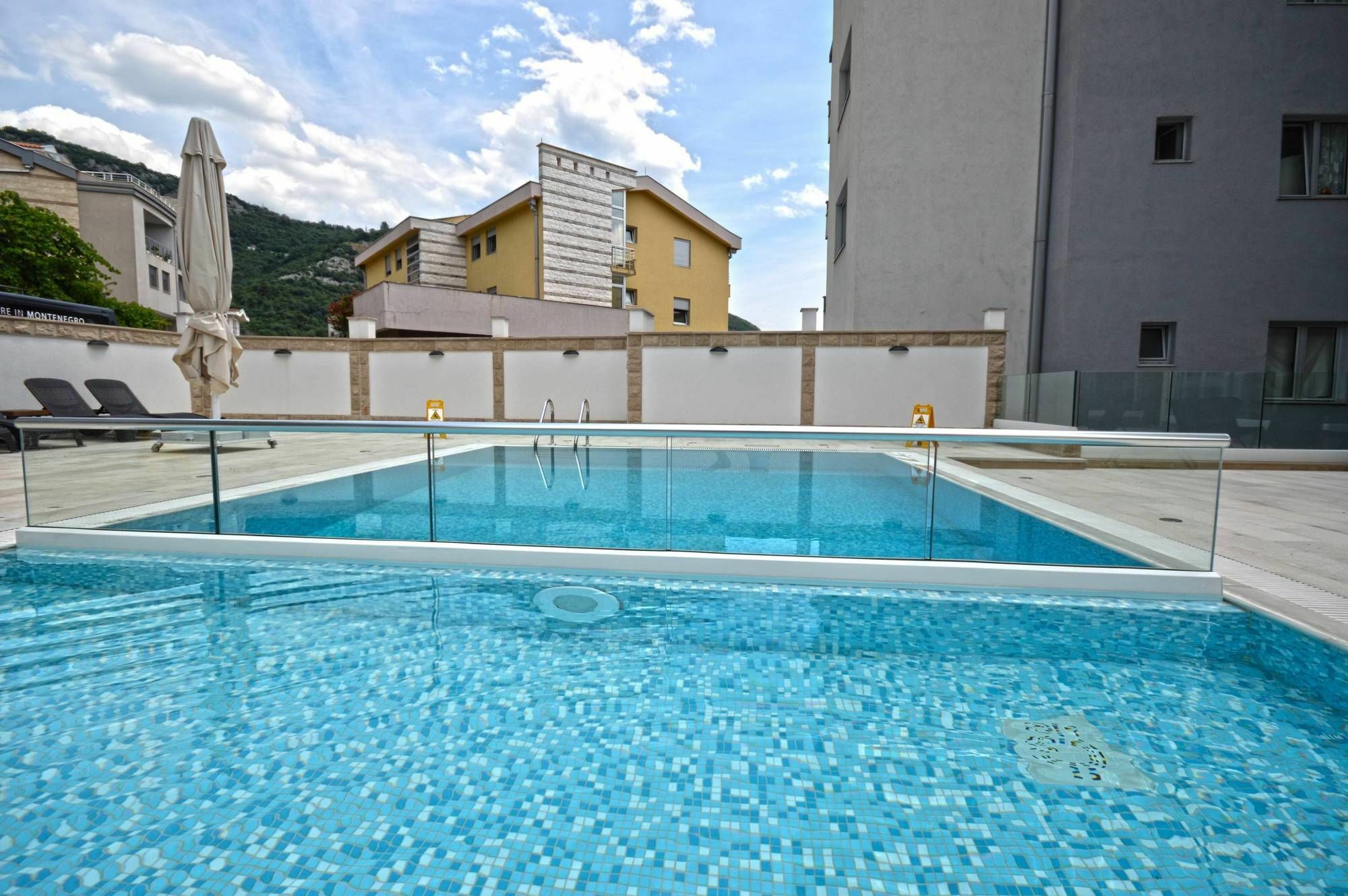 Chill And Go Aparthotel Budva Eksteriør billede