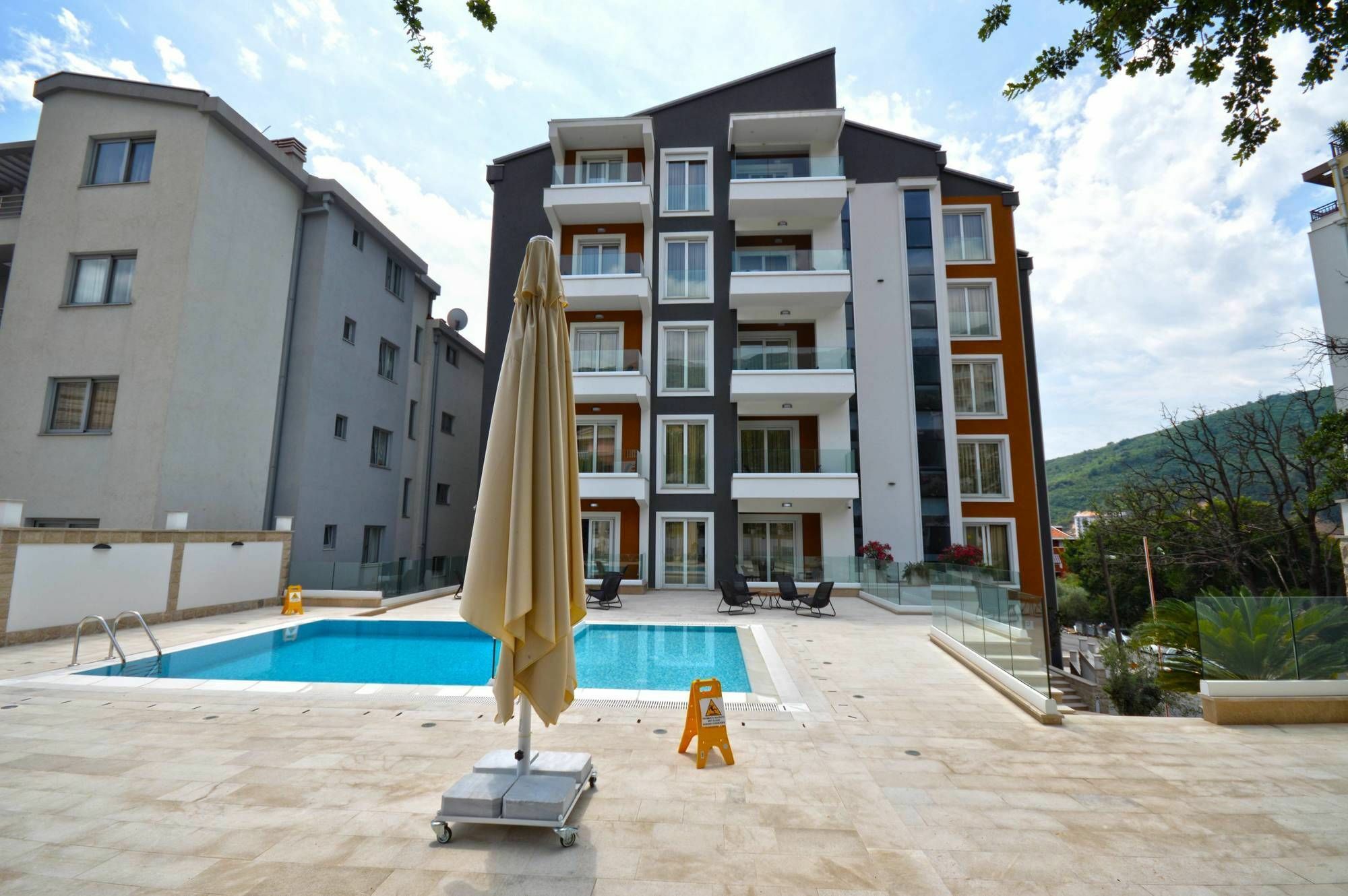 Chill And Go Aparthotel Budva Eksteriør billede
